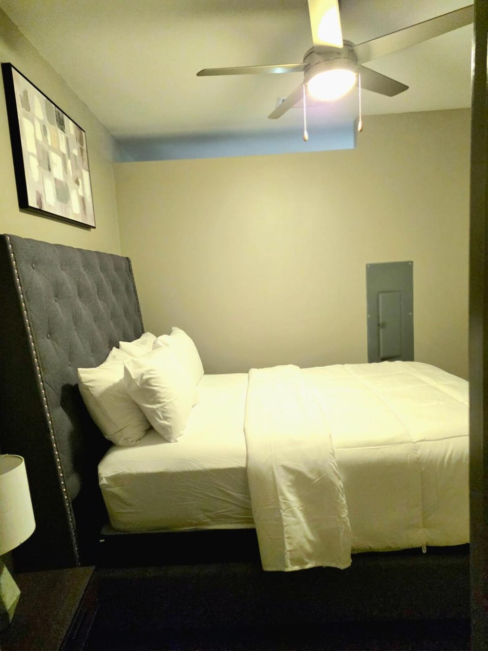 Prime Uptown Location Near Restaurants & Nightlife Apartment in Charlotte