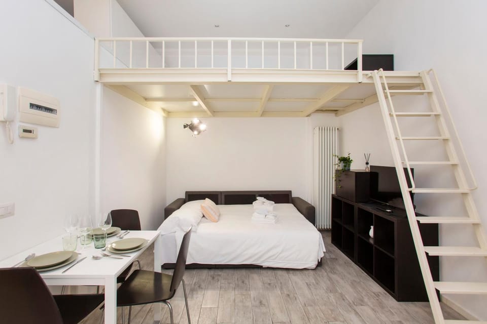 Day, Living room, Seating area