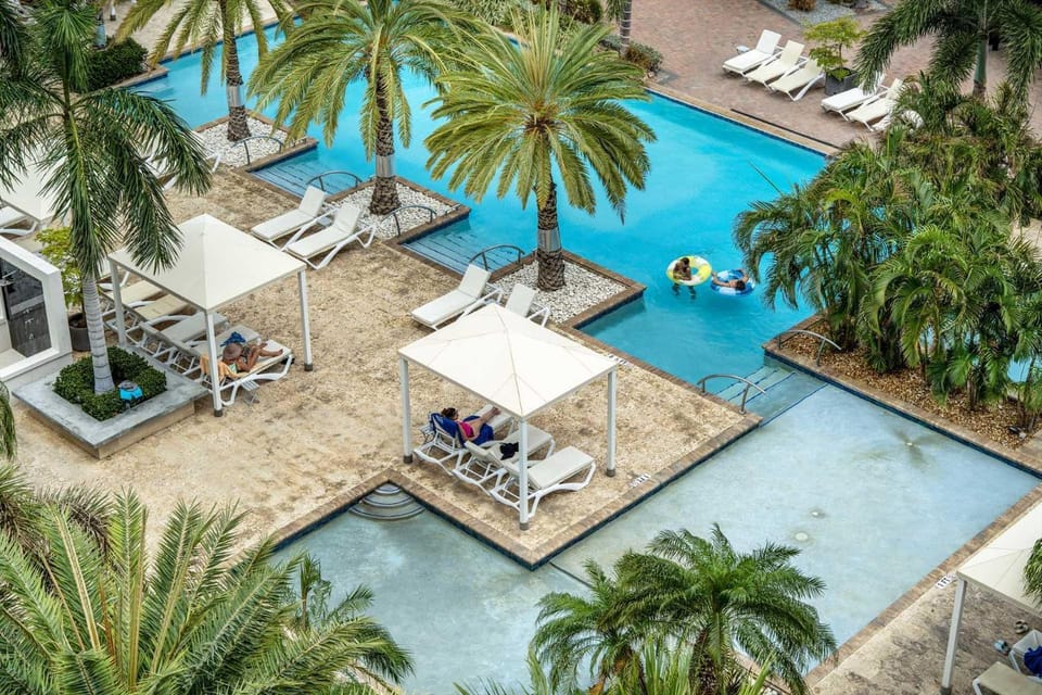 Beach View-Sundown Bliss View 2BR condo-LV606 House in Noord