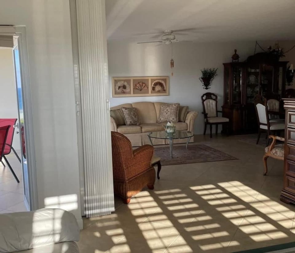 Two Bedroom Condo with Ocean Views and Private Balcony Apartment in Sea Ranch Lakes