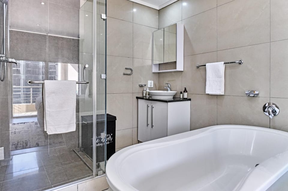 HYDROPARK ELITE SANDTON SUITEs Apartment in Sandton