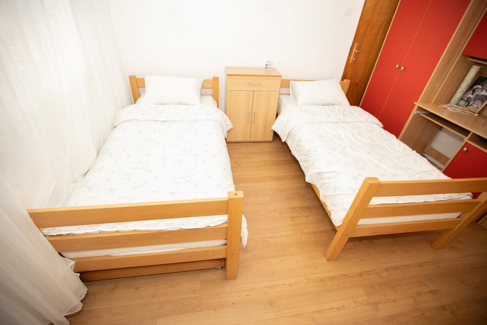 Bed, Bedroom, wardrobe