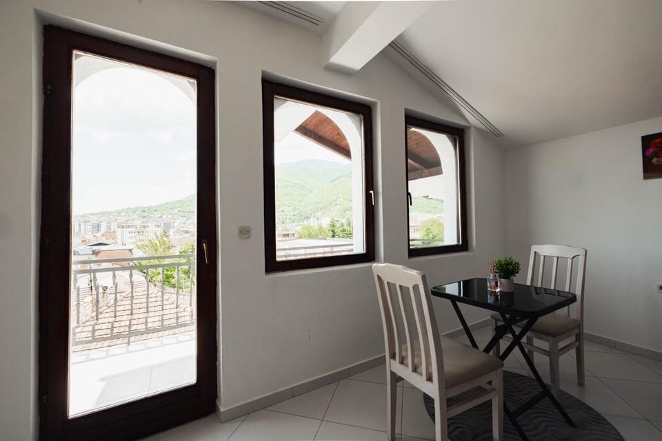 Mountain view, kitchen