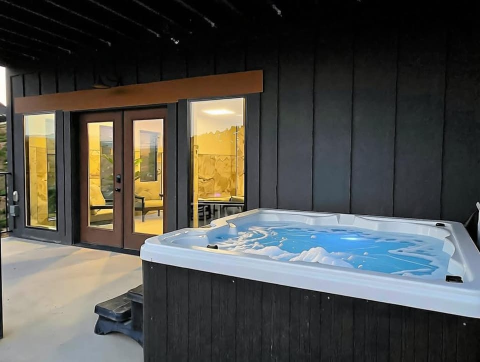 Mountain Views - Indoor Pool - Free Waterpark House in Sevierville