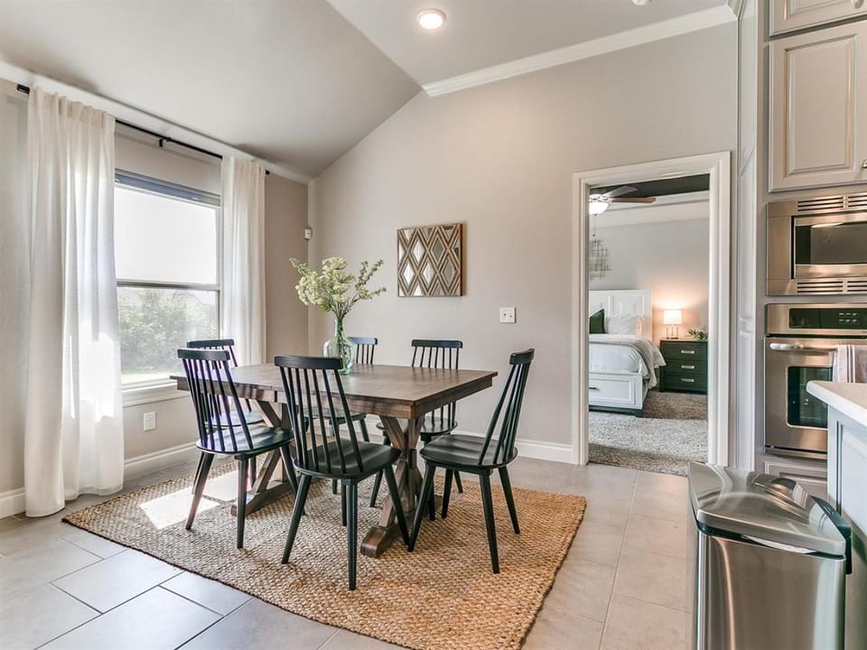 Exquisite Escape in Moore! House in Oklahoma City