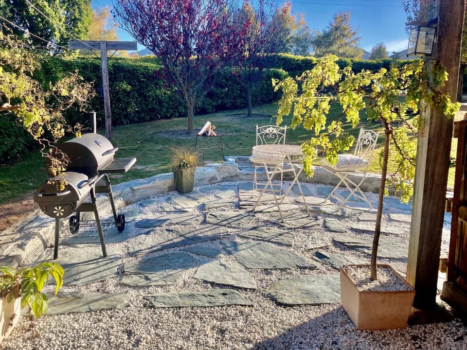 Patio, Garden, Balcony/Terrace