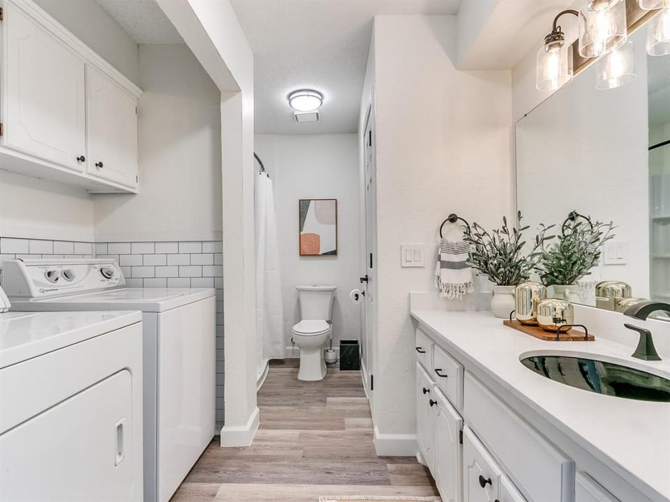 A Slice of Heaven in East Edmond House in Edmond