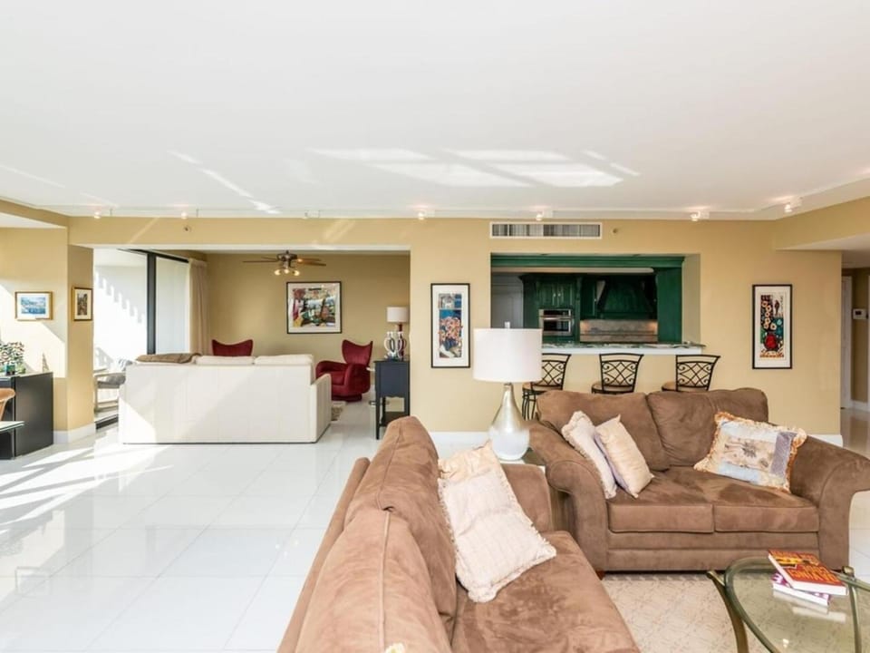 Two Bedroom Corner Condo with Three Private Terraces Apartment in Bal Harbour