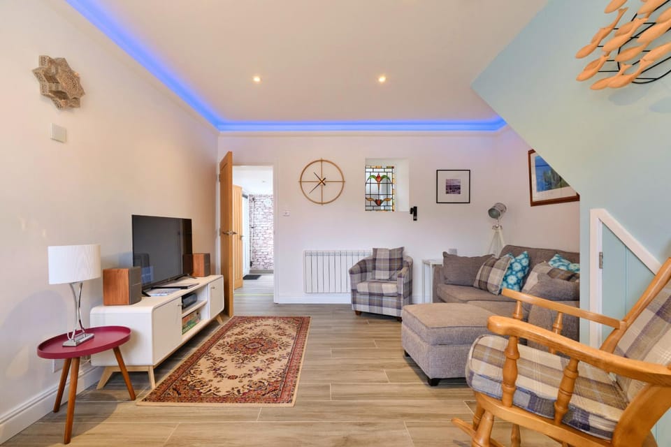 Communal lounge/ TV room, Living room