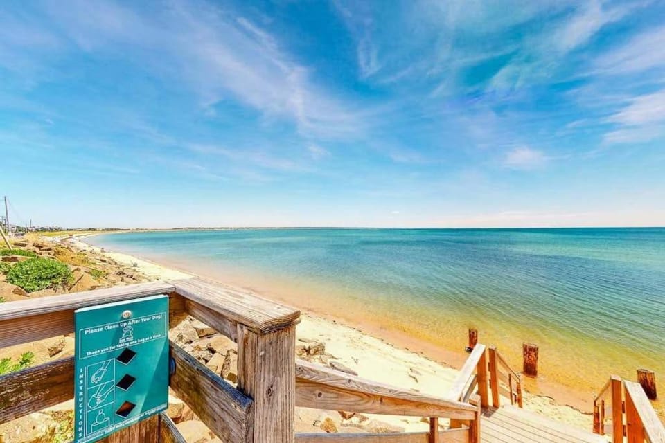 Moon Tide - Bayside Beach Access & Parking House in Provincetown
