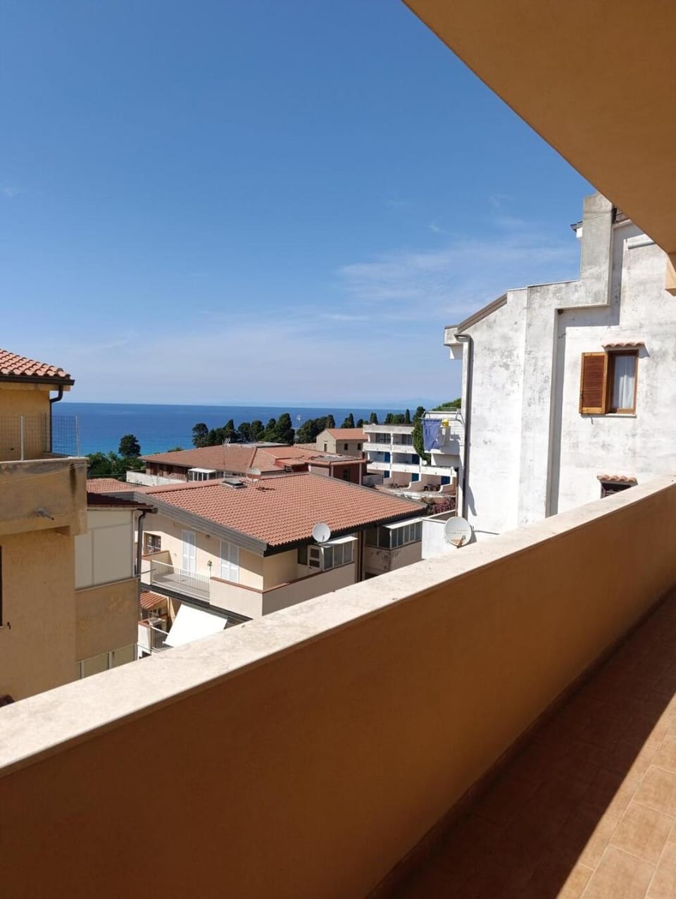 Property building, Day, Natural landscape, View (from property/room), Balcony/Terrace, Sea view
