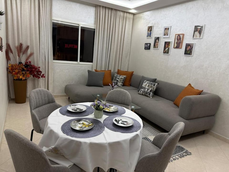 Luxury 2BR King Bed WiFi Parking Heart of Agadir Apartment in Agadir