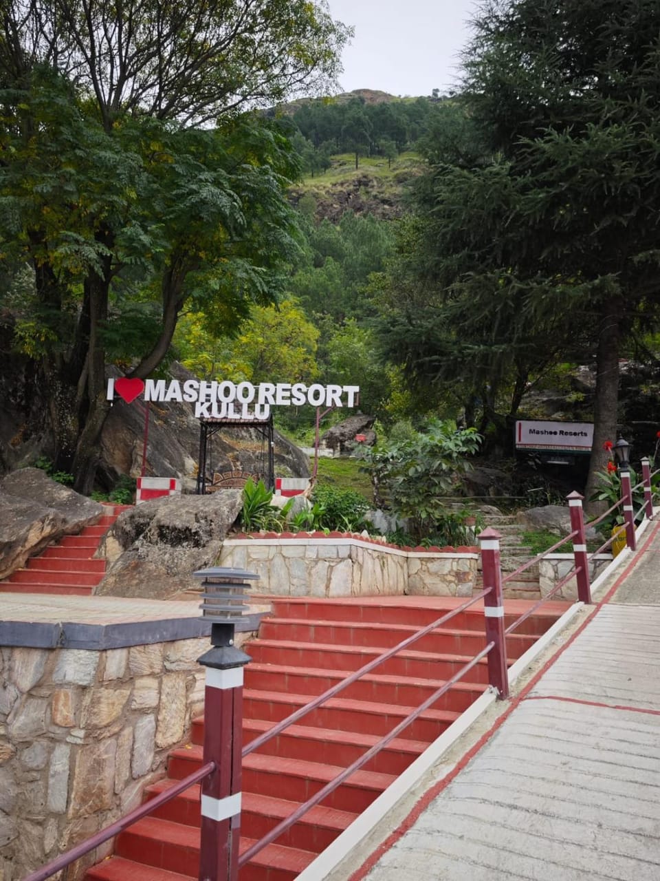 Hotel Moon In Hotel in Himachal Pradesh