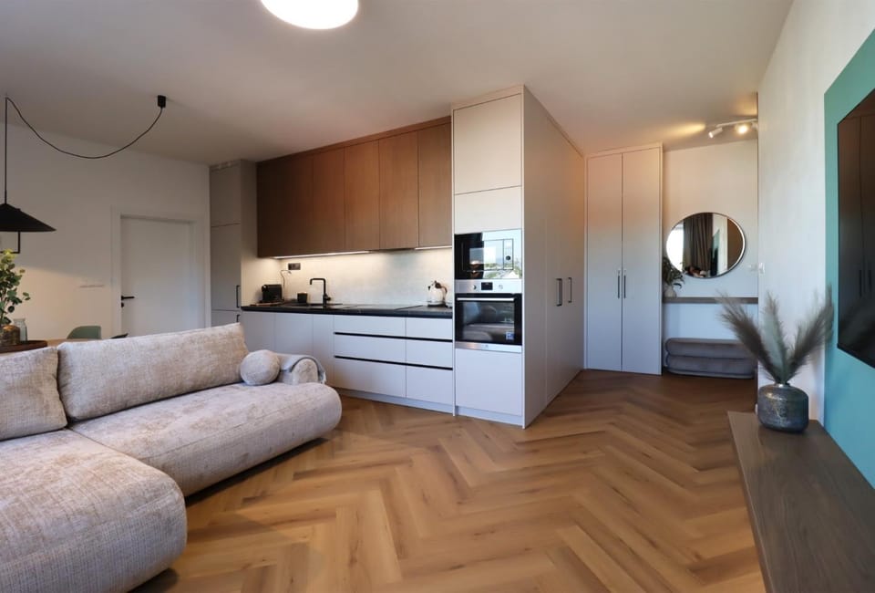 Kitchen or kitchenette, Living room
