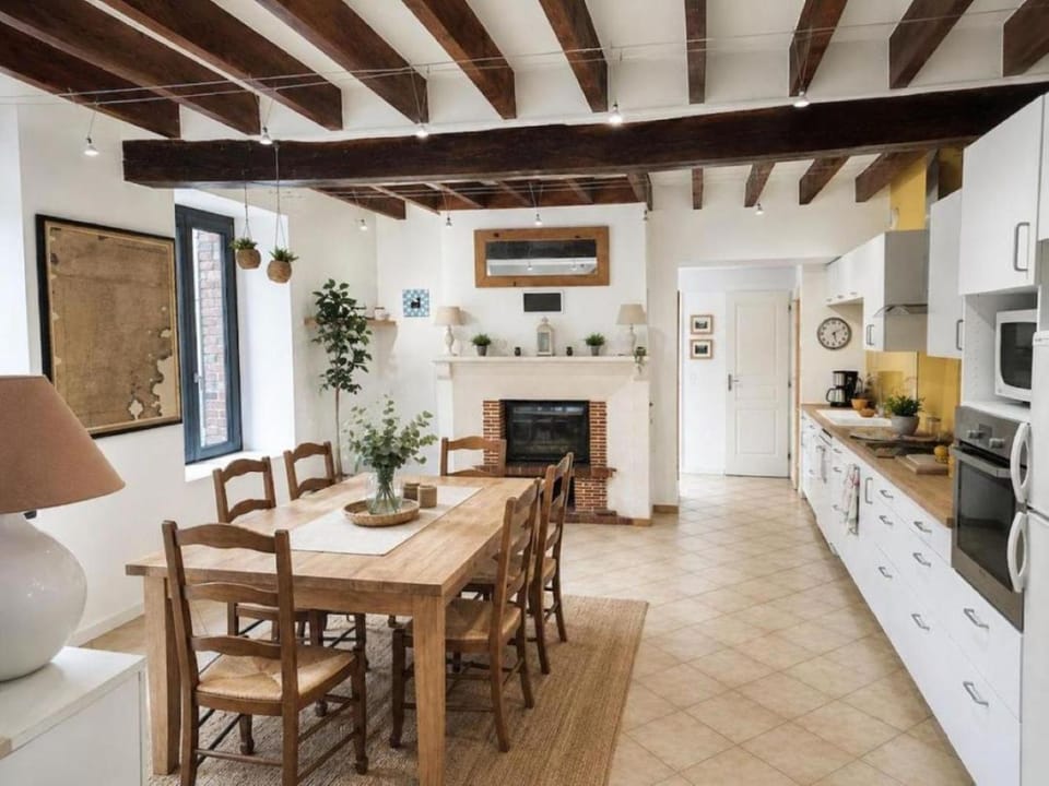 Dining area, dishwasher, oven, stove, kitchen