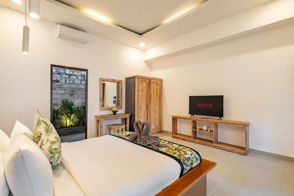 Bed, TV and multimedia, Photo of the whole room, Bedroom, air conditioner