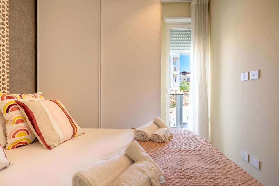 Up to 16 Guests - 3 Separate Apartments in One Building Apartment in Polignano a Mare