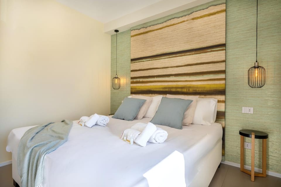 Up to 16 Guests - 3 Separate Apartments in One Building Apartment in Polignano a Mare