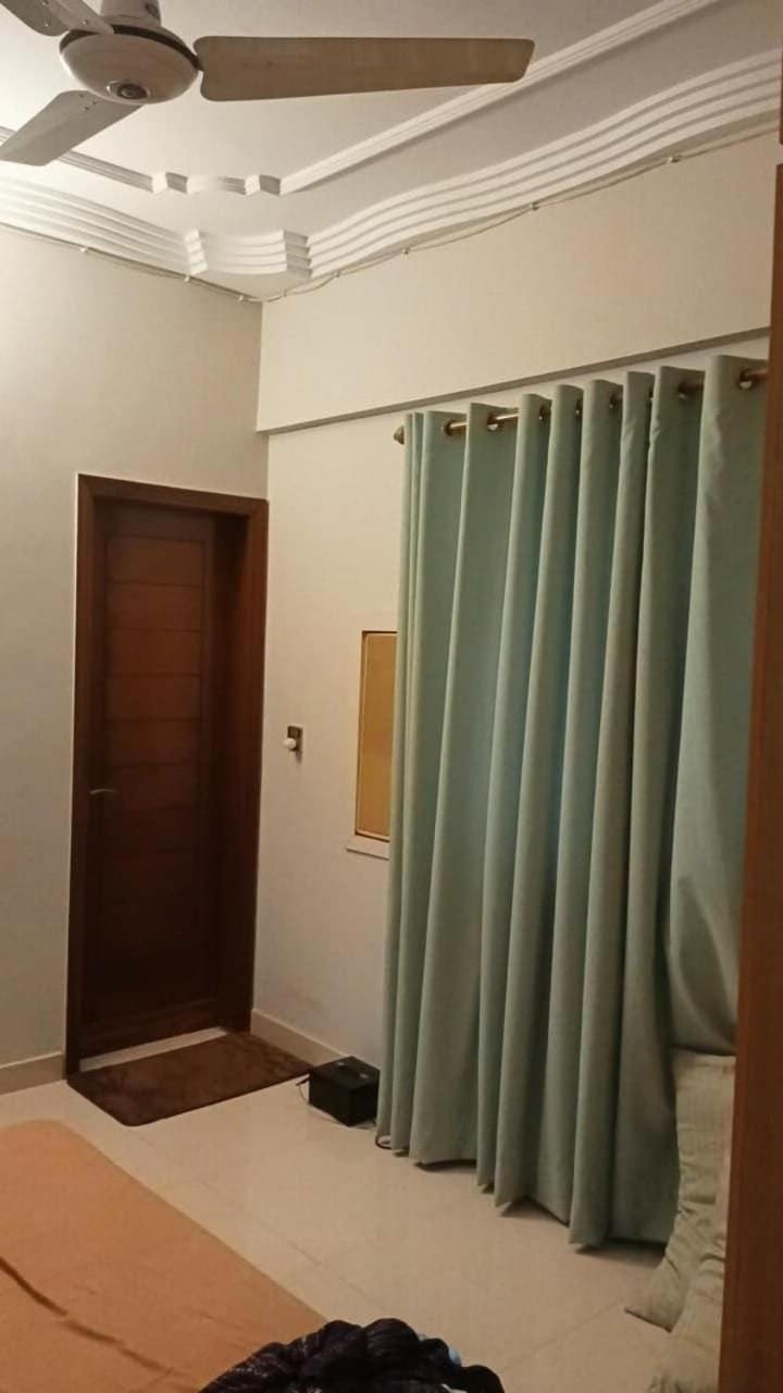 Great Location & Comfortable First Floor Portion Apartment in Karachi