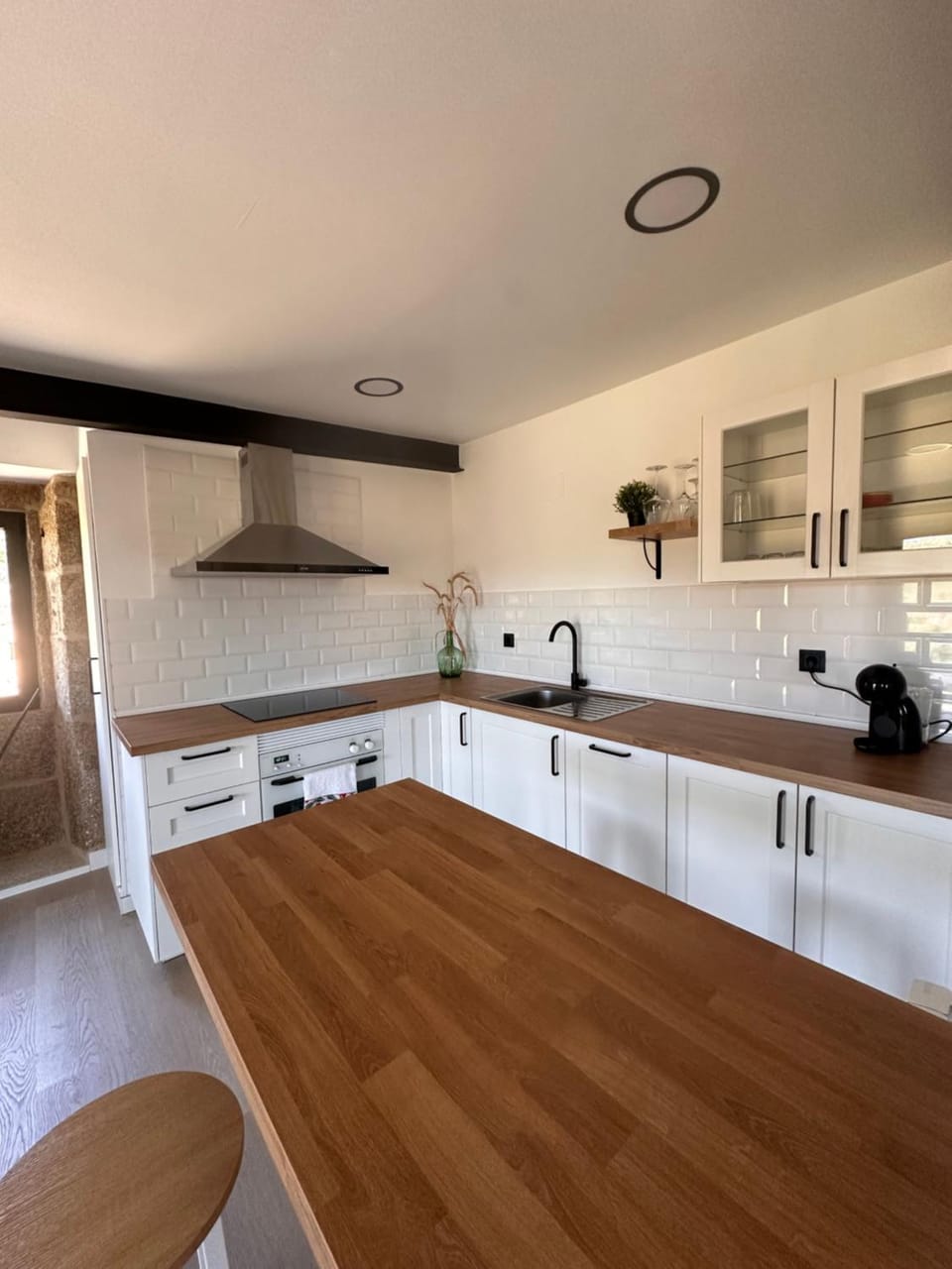 Kitchen or kitchenette, Dining area, dishwasher, pet friendly, stove