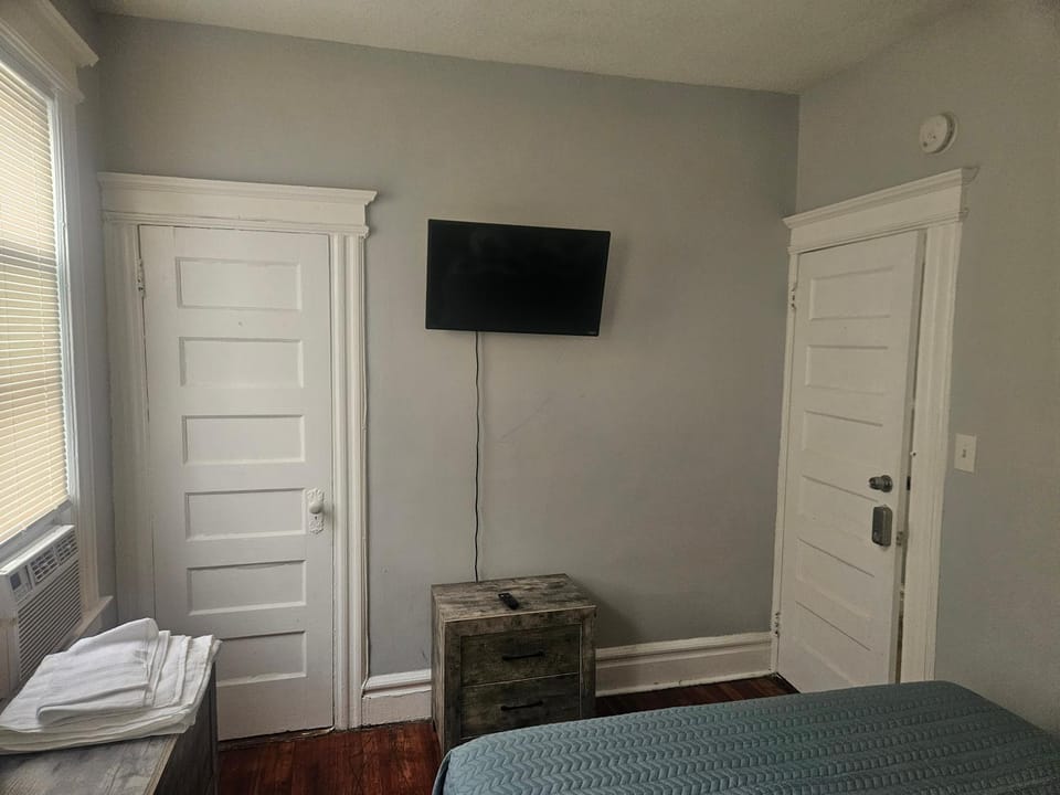 Hillside Appartment #2 Bed and Breakfast in Newark