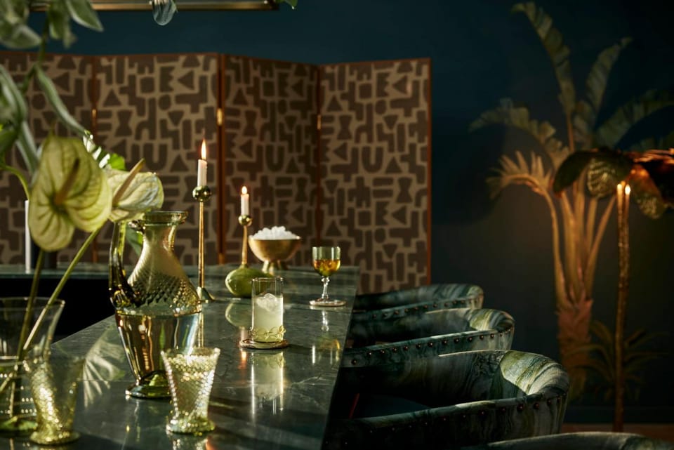 Lounge or bar, Drinks