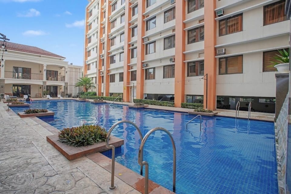 Property building, Swimming pool