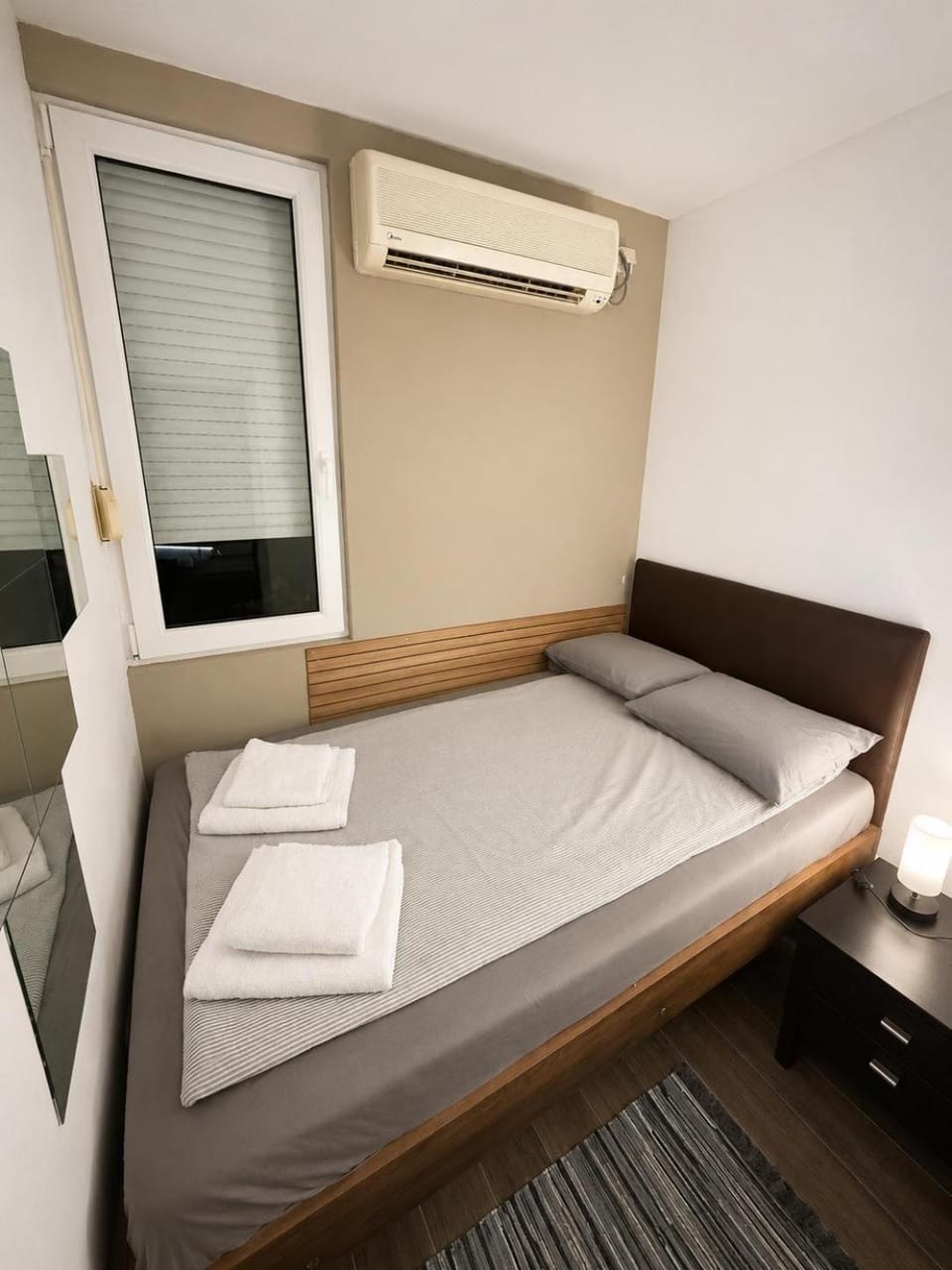 Bed, Photo of the whole room, Bedroom, air conditioner