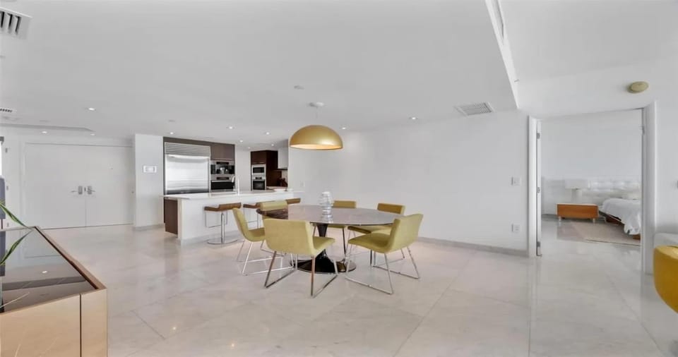Coral Reverie Suite Apartment in Sunny Isles Beach