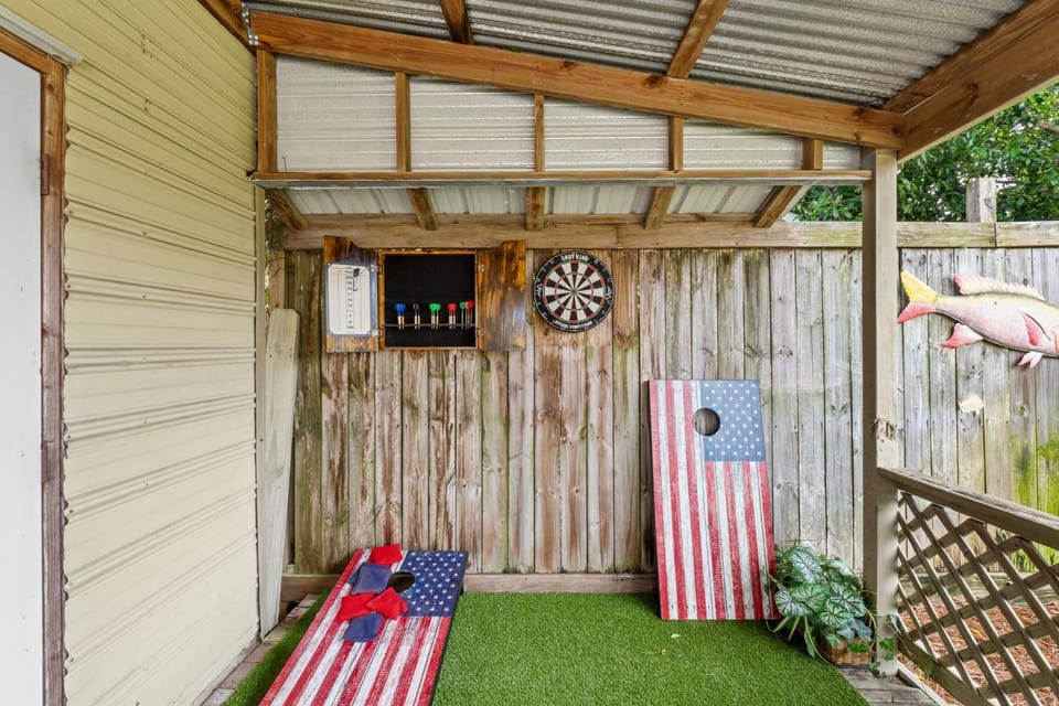 Private Pool Oasis | Ultimate Hangout Pad |Foosball, Fire Pit, Cornhole | Near Lagoon & Beach House in Lower Grand Lagoon
