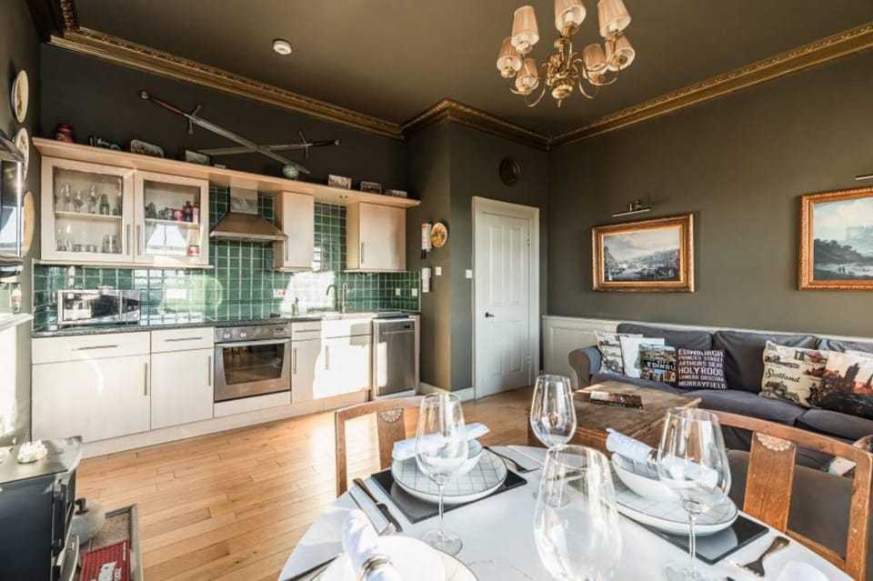 Kitchen or kitchenette, Living room, Dining area