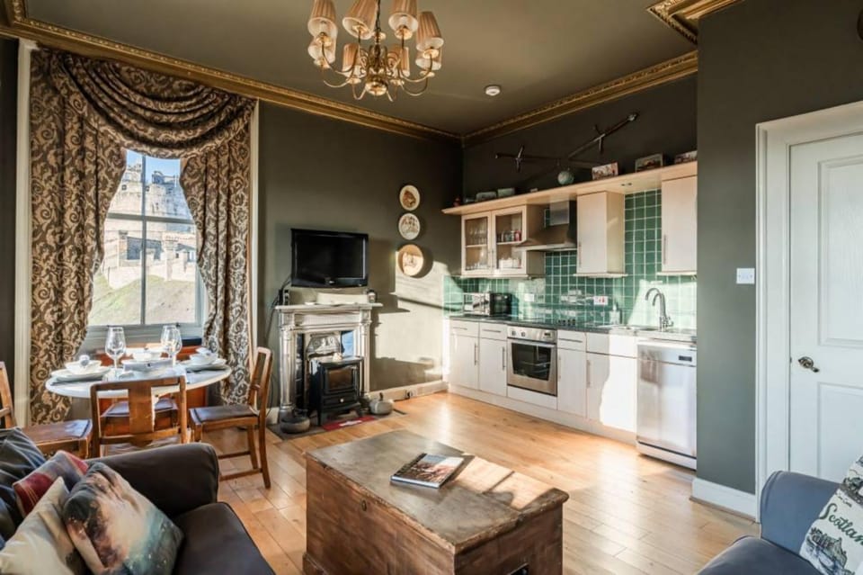 Kitchen or kitchenette, kitchen, kitchen