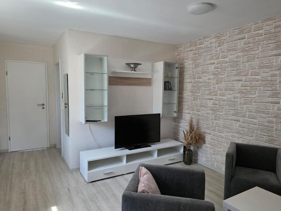 Ruhige, helle Wohnung in freistehendem Gebäude Apartment in Saxony-Anhalt, Germany