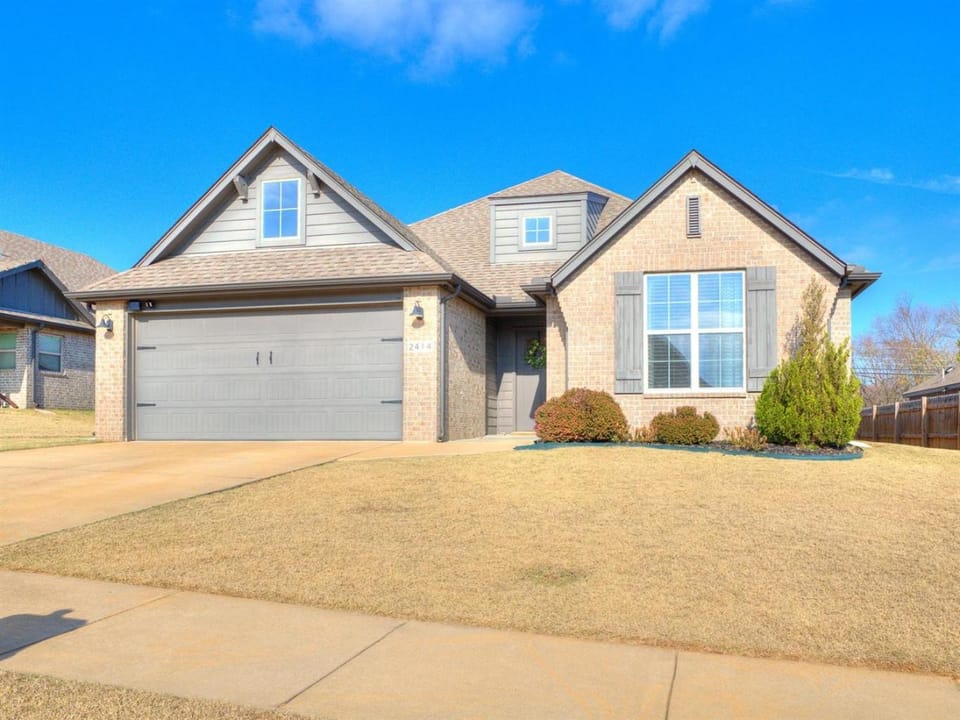 Kingsport Modern Oasis Country House in Broken Arrow