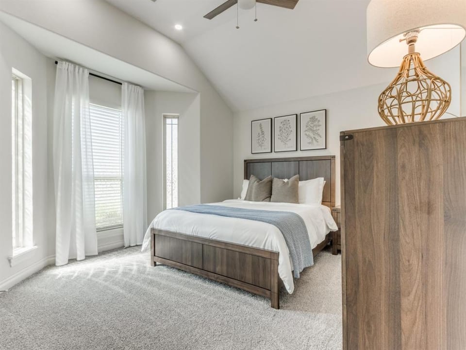 Spacious Modern Comfort Fabulous 15th! House in Oklahoma City