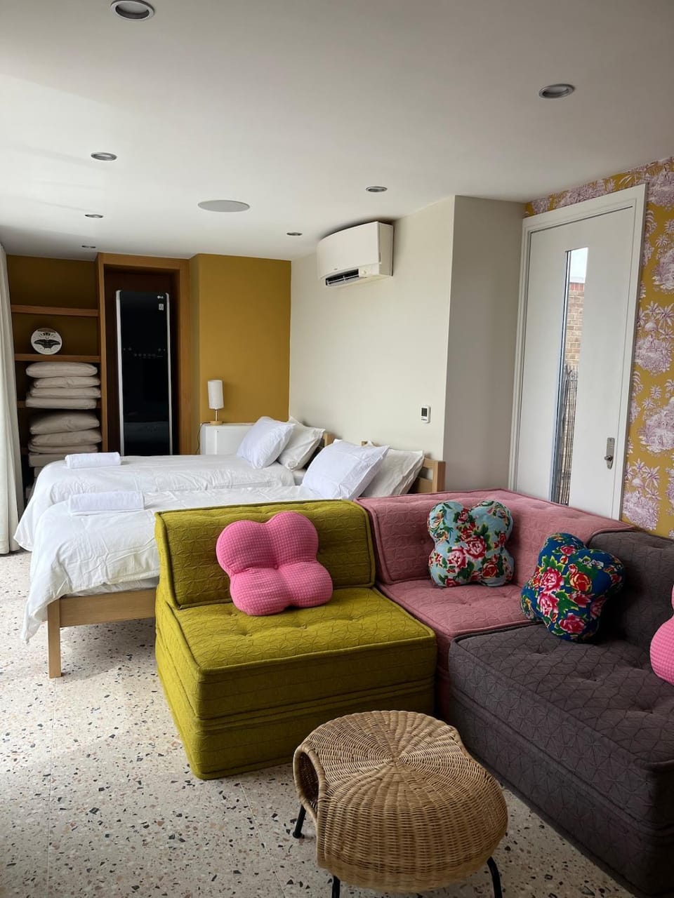 Luxury 3BR Chelsea Penthouse with Private Roof Terrace Apartment in City of Westminster