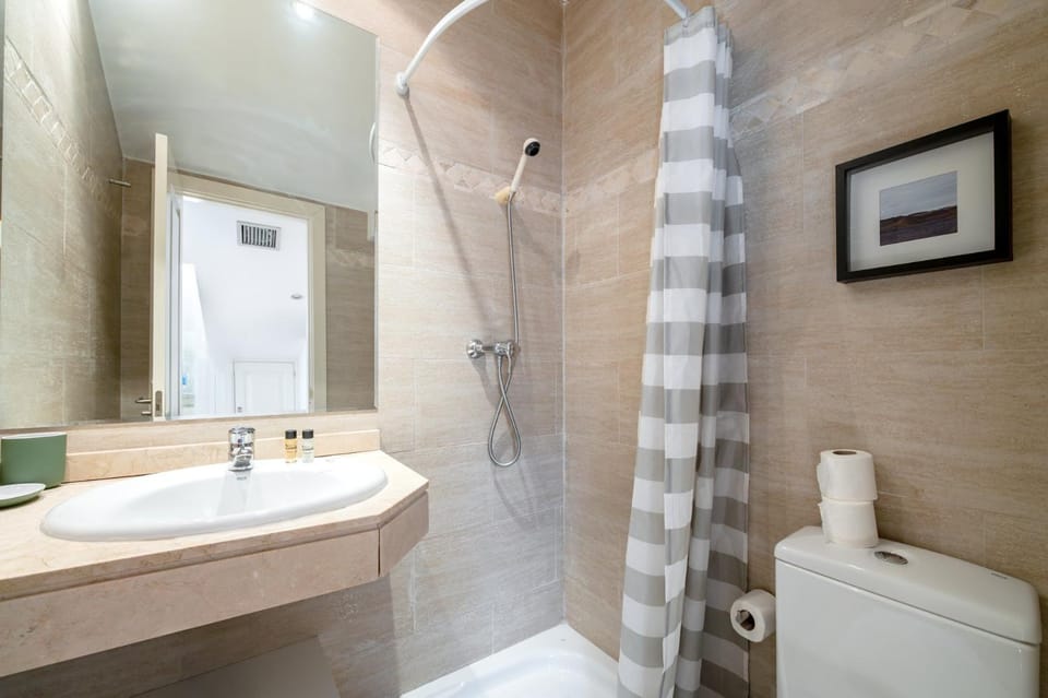 GuestReady - Modern apart in the Pacific district Apartment in Madrid