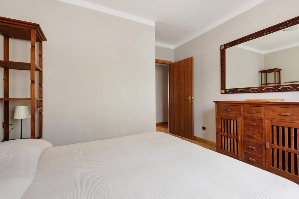 Living room, Bedroom