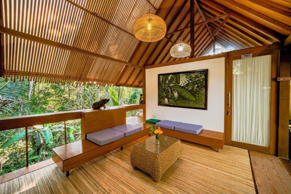 Natural landscape, Garden, TV and multimedia, Living room, Seating area, Garden view