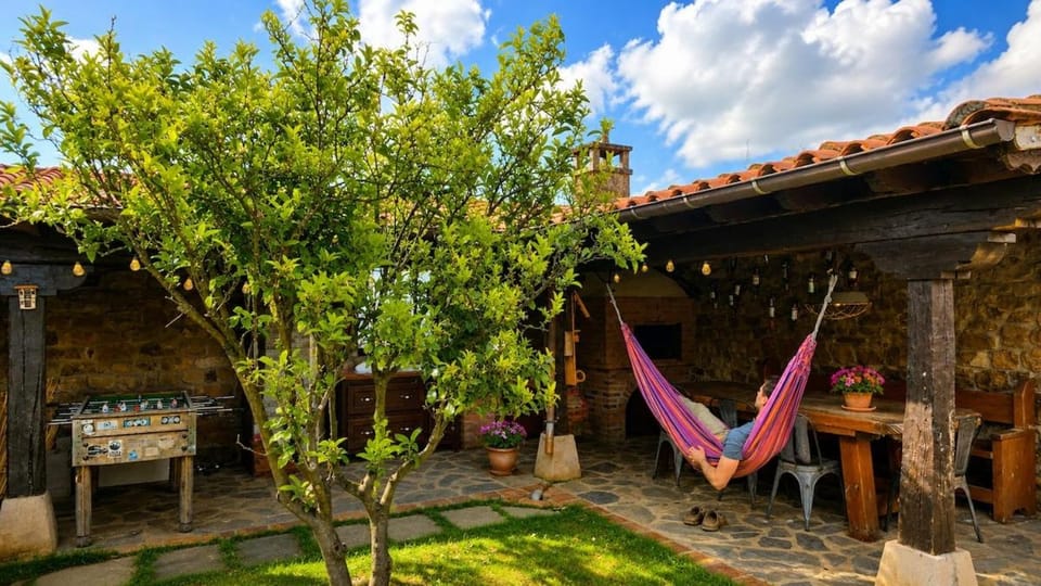 Un Rincón Magico En Lierganes Rodeado De Vida House in Cantabria