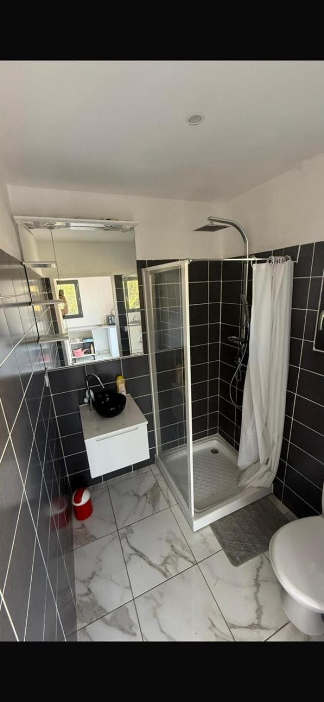 Studio dans une villa House in Perpignan