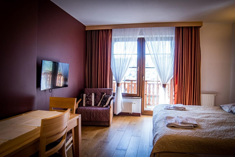 Living room, Bedroom