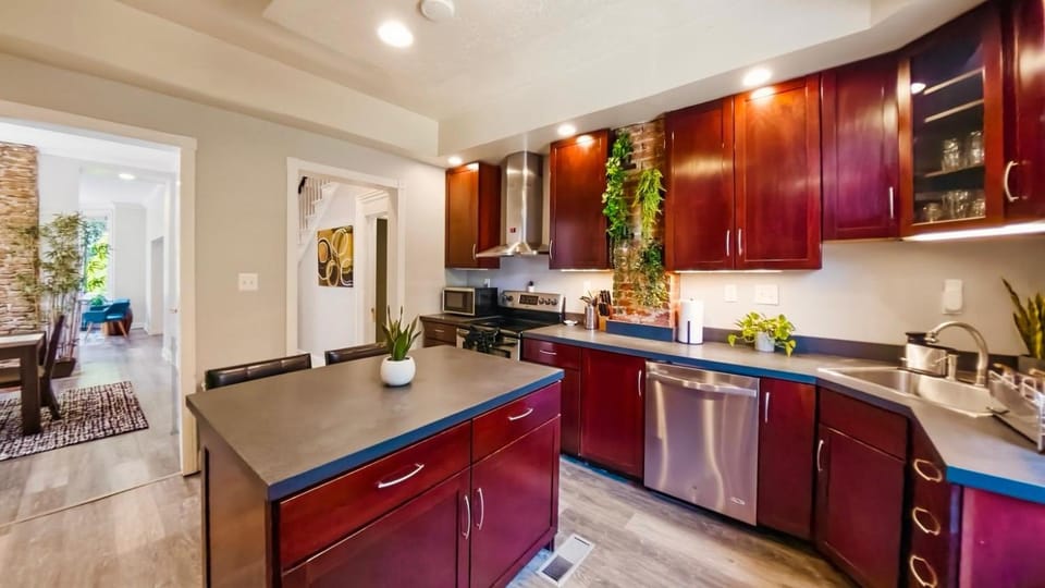 Kitchen or kitchenette, Photo of the whole room