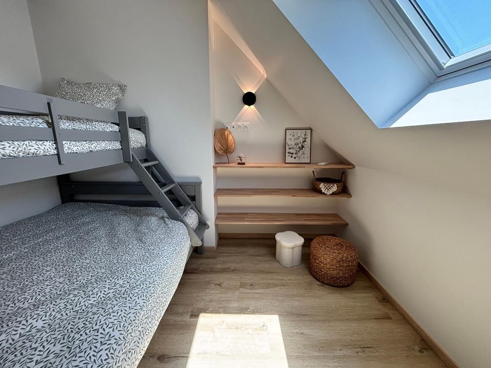 bunk bed