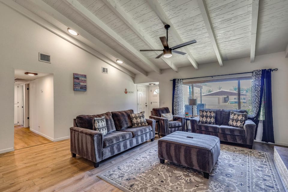 Near River! Home w/ Fenced Yard in Bullhead City House in Bullhead City