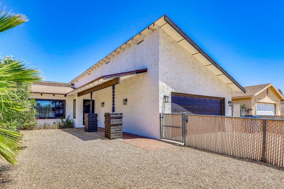 Near River! Home w/ Fenced Yard in Bullhead City House in Bullhead City
