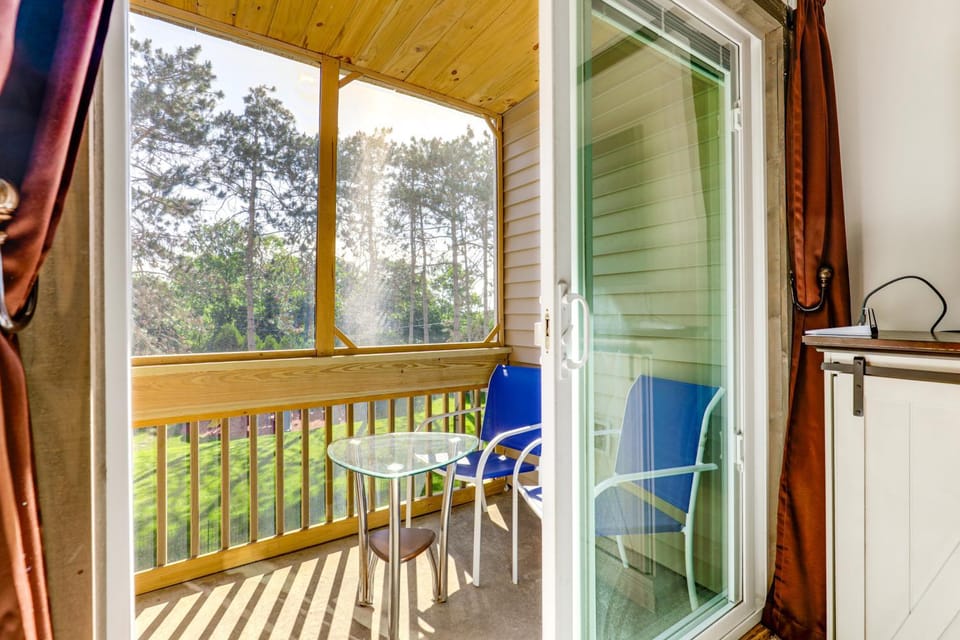 Walk to Weirs Beach! Family Escape w/ Balcony House in Laconia