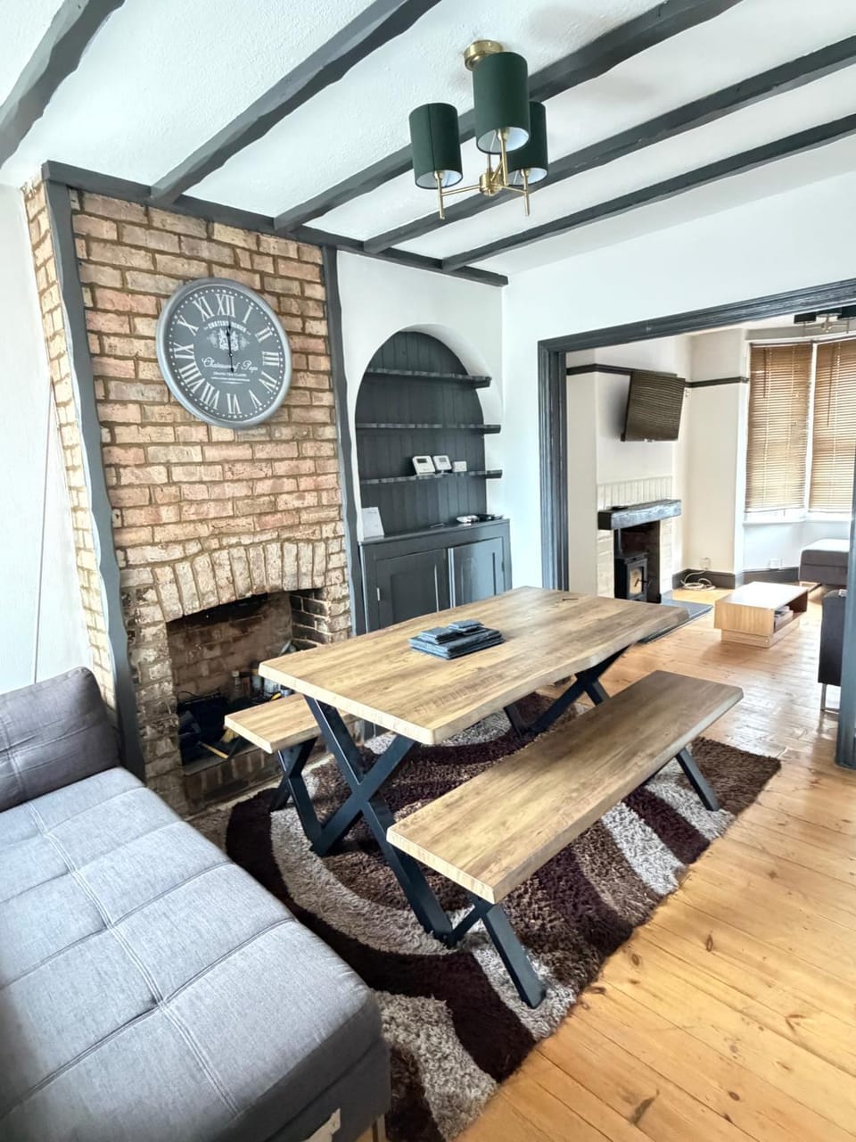 Living room, Decorative detail, Seating area, Dining area, fireplace