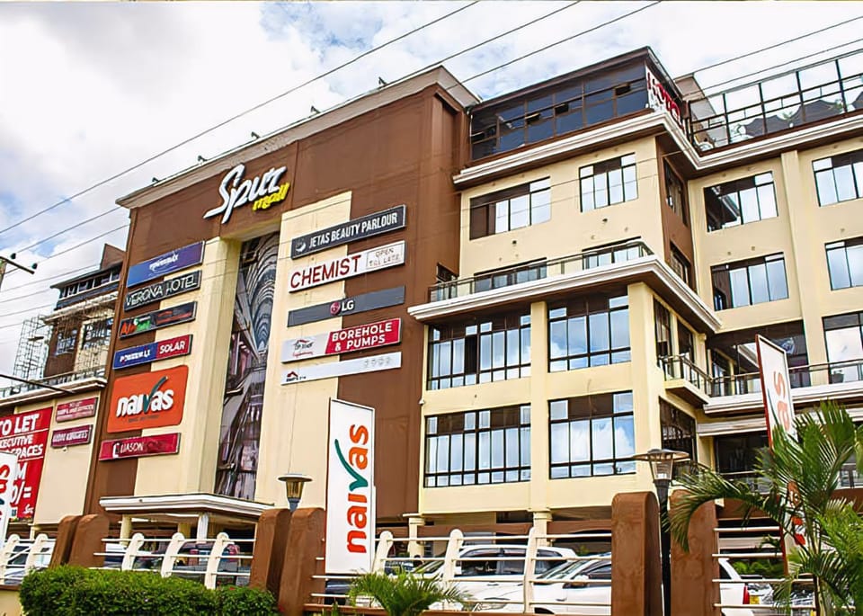 Restaurant/places to eat, Sauna, On-site shops, Lounge or bar, Spa and wellness centre/facilities, Fitness centre/facilities, Business facilities, Supermarket/grocery shop, Shopping Area
