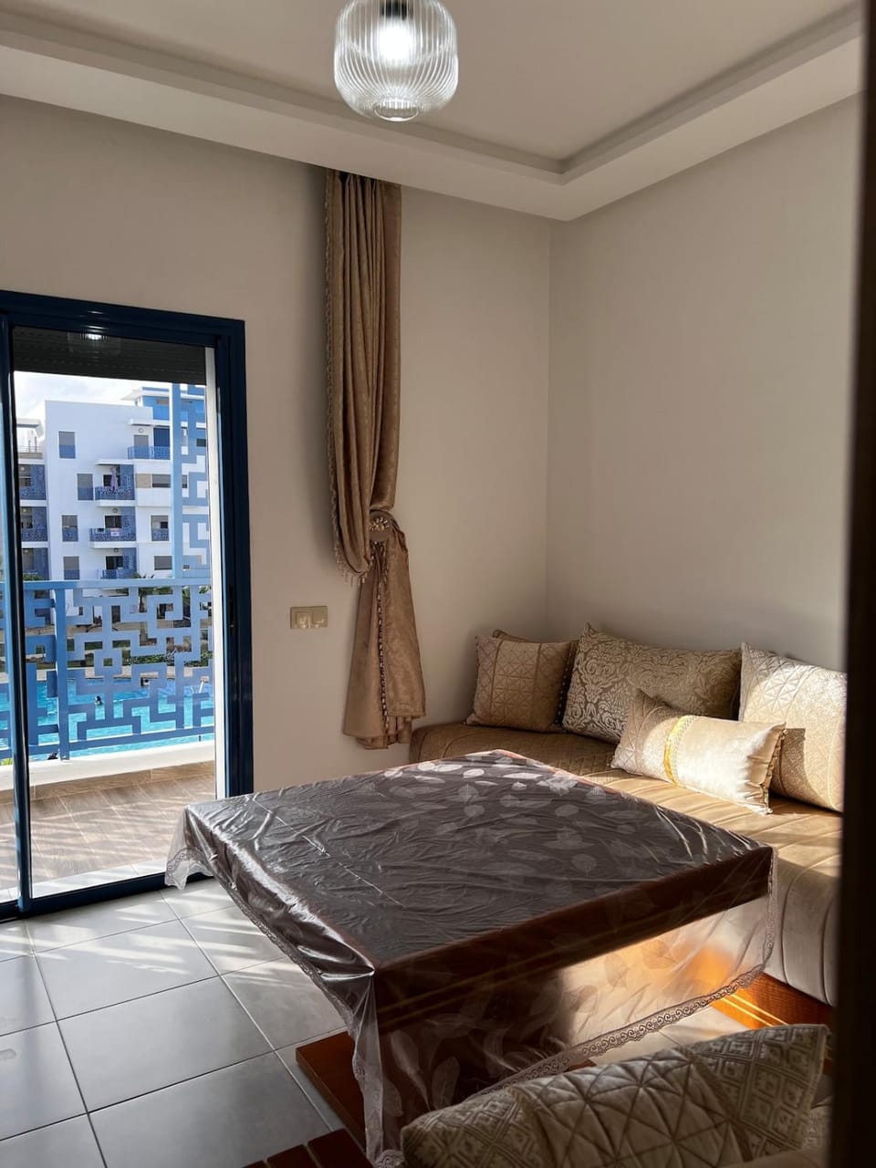 Luxe Bord de Mer - Vue Piscine & 3 Pools Apartment in Tangier-Tétouan-Al Hoceima